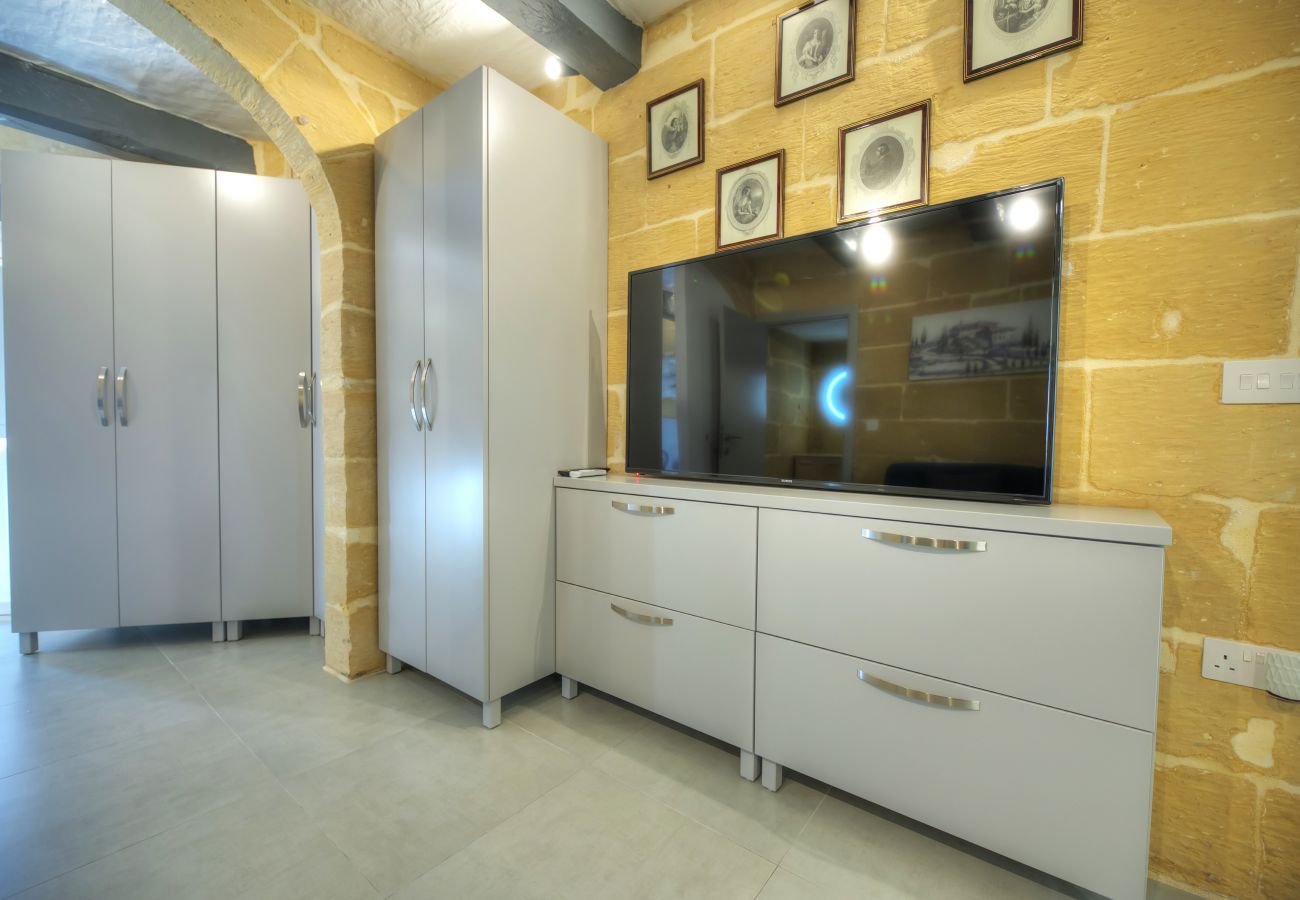 Terraced House in Valletta - 1bedroom with amazing views in Valletta center JSPI1-1