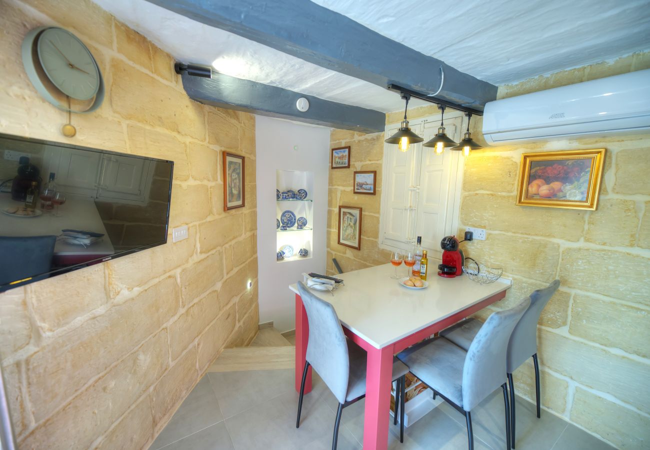 Terraced House in Valletta - 1bedroom with amazing views in Valletta center JSPI1-1