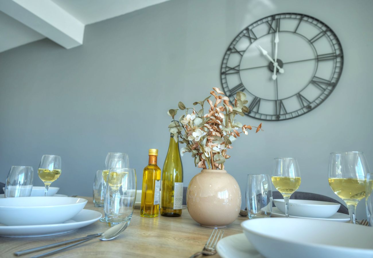 Apartment in Sliema - Spacious seafront 3 bedrooms - balcony GOSLM-7