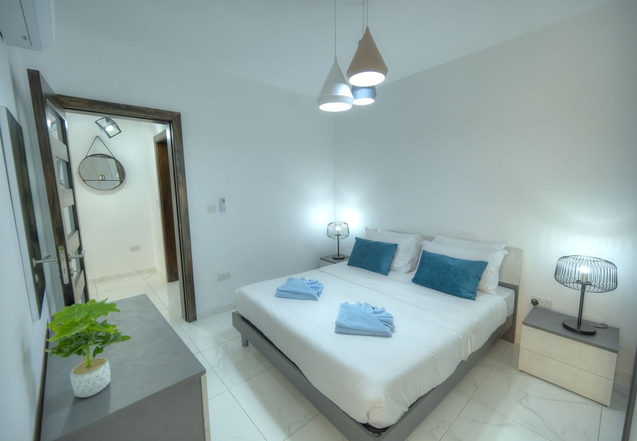 Apartment in Sliema - Modern & comfy 1 bedroom near seafront PCAL1-2