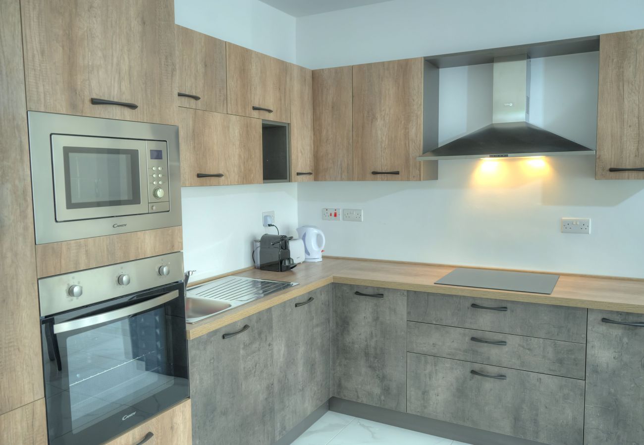 Apartment in Sliema - Modern & comfy 1 bedroom near seafront PCAL1-2