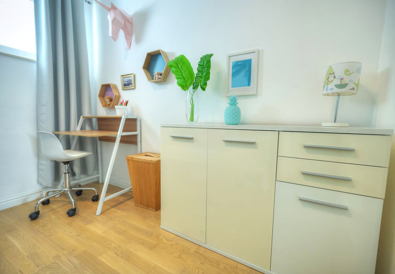 Apartment in Sliema - Seaview terrace, 2bedrooms, communal pool COGO1-1