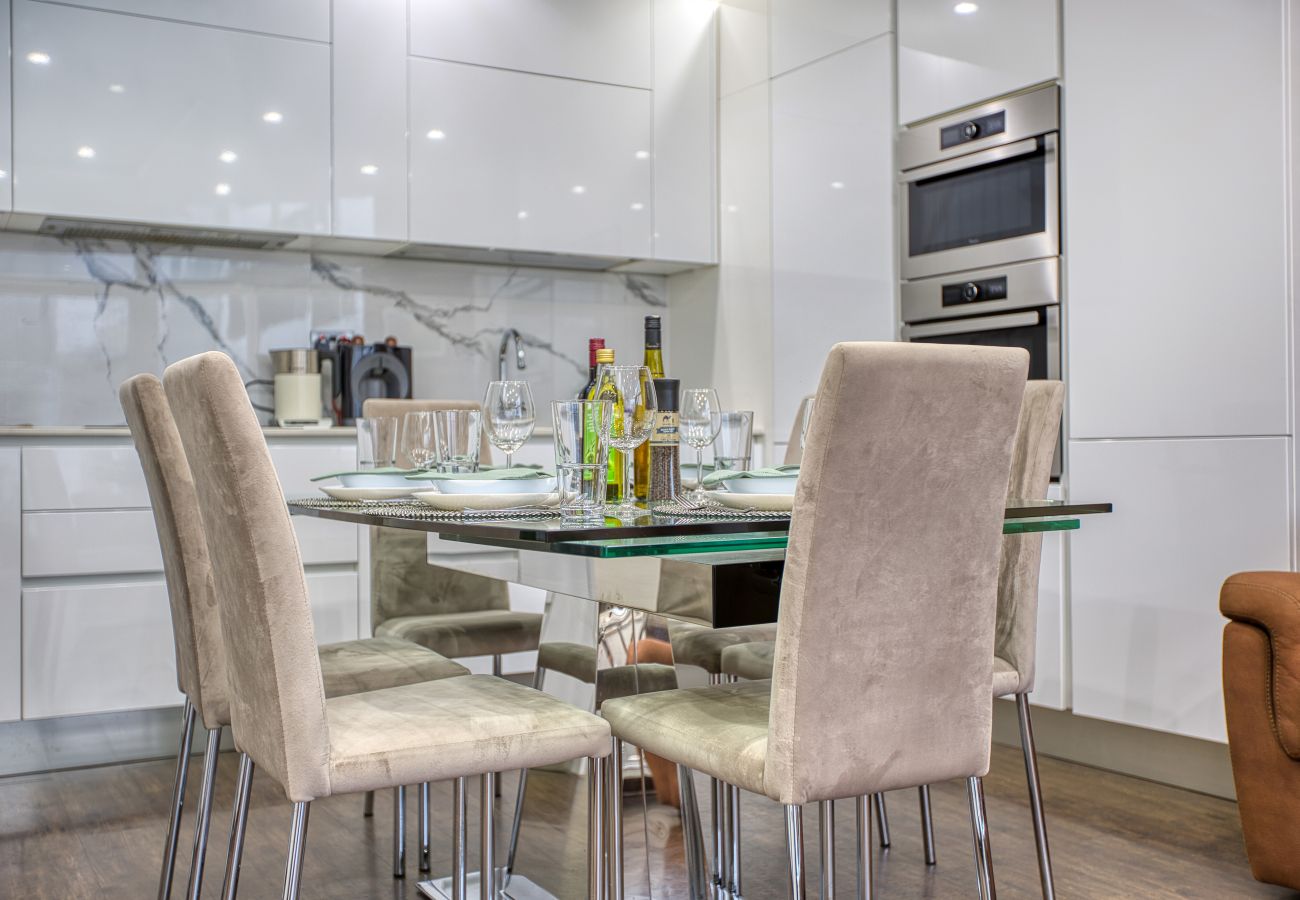 Apartment in Sliema - Roof terrace, Seaview 3 bedroom penthouse GOSLM-11