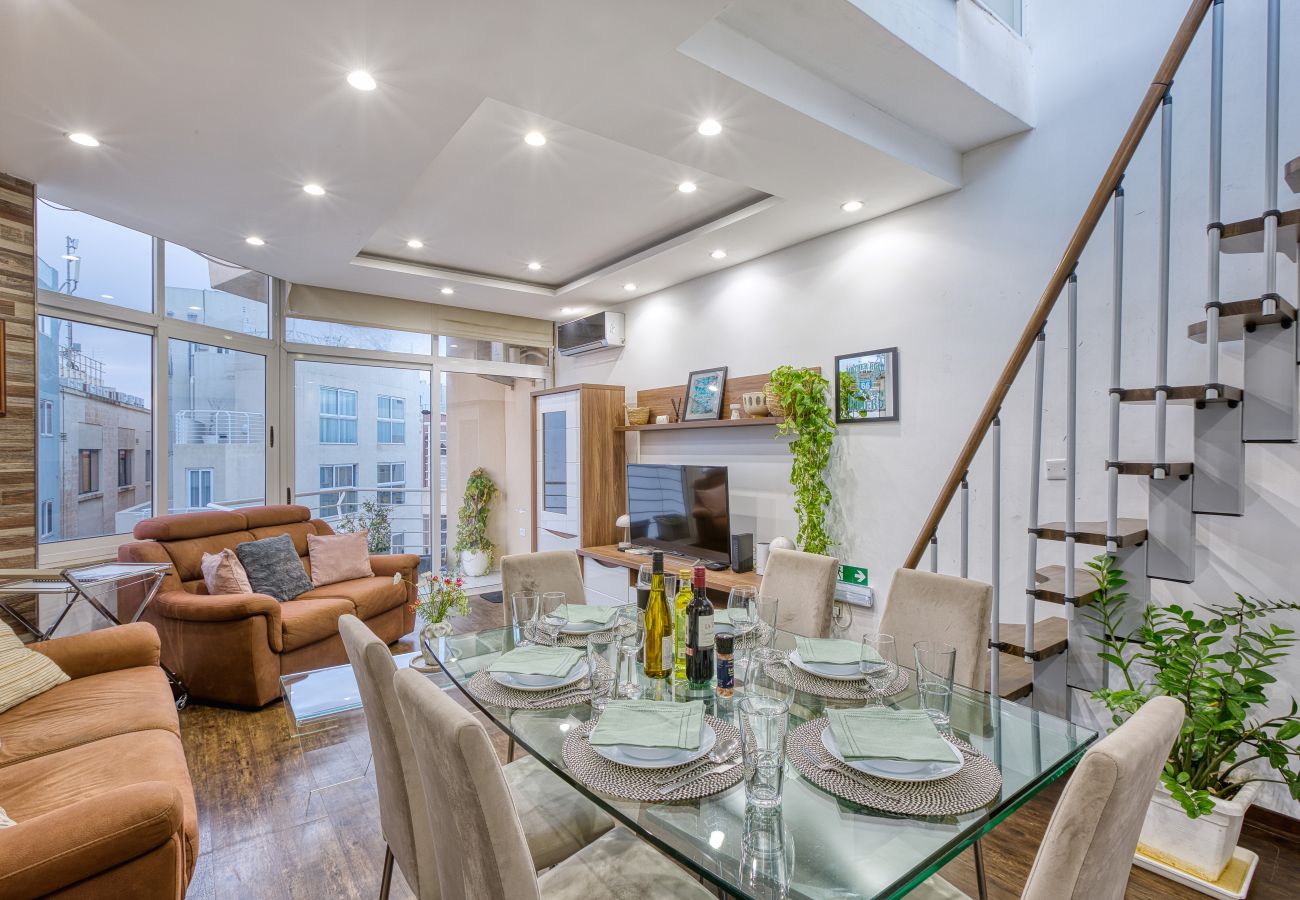 Apartment in Sliema - Roof terrace, Seaview 3 bedroom penthouse GOSLM-11