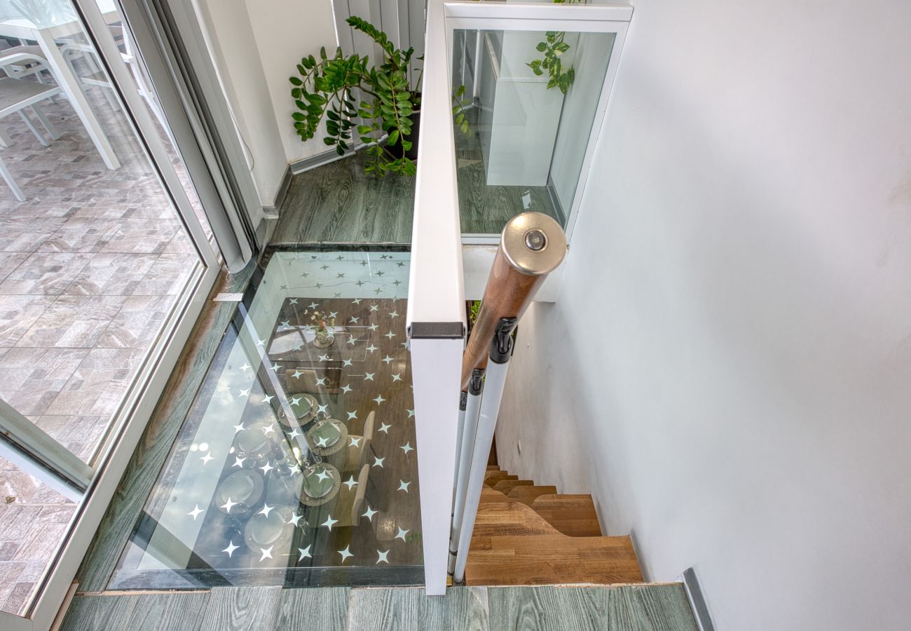 Apartment in Sliema - Roof terrace, Seaview 3 bedroom penthouse GOSLM-11