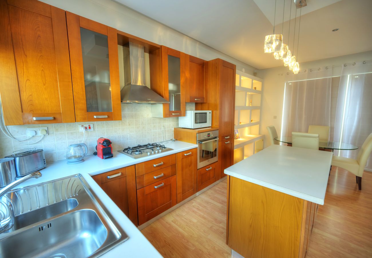 Apartment in Sliema - Modern duplex 3 bedroom with sun terrace VMAU1-1