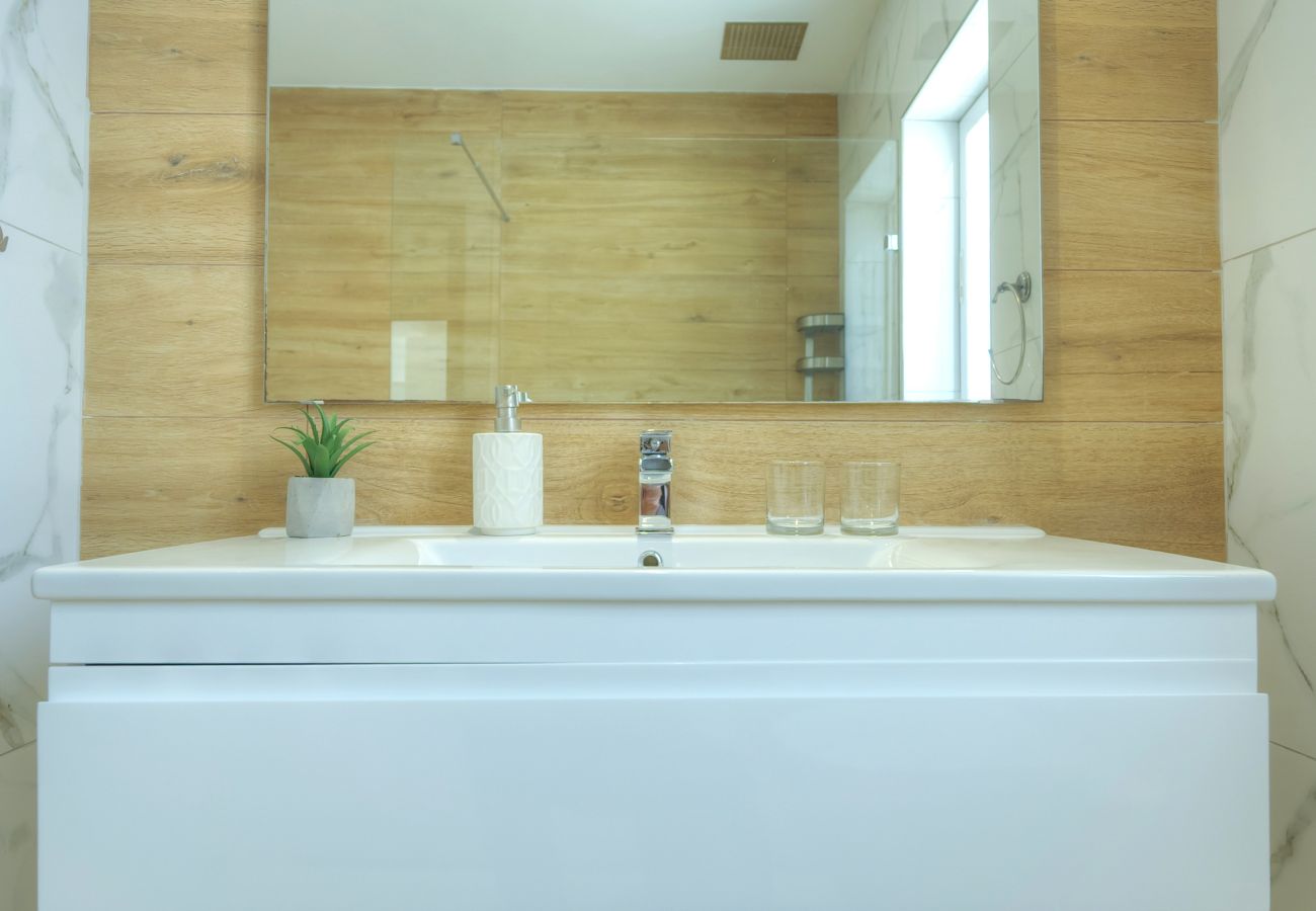 Apartment in Swieqi - Elegant 2 bedrooms, large sun terrace, pool GCAT1-1
