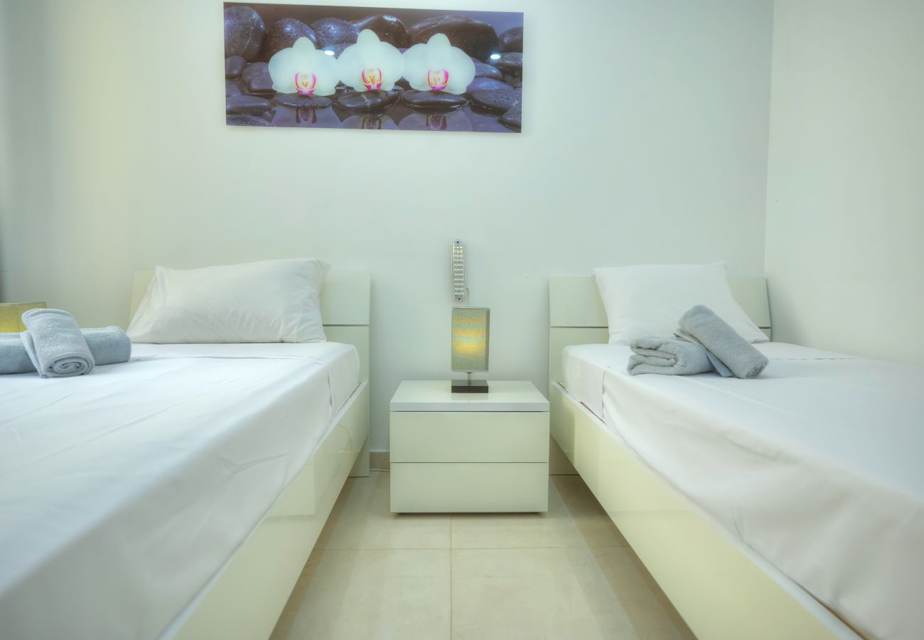 Apartment in Gzira - Charming 2 bedroom near Sliema seafront YBON1-1