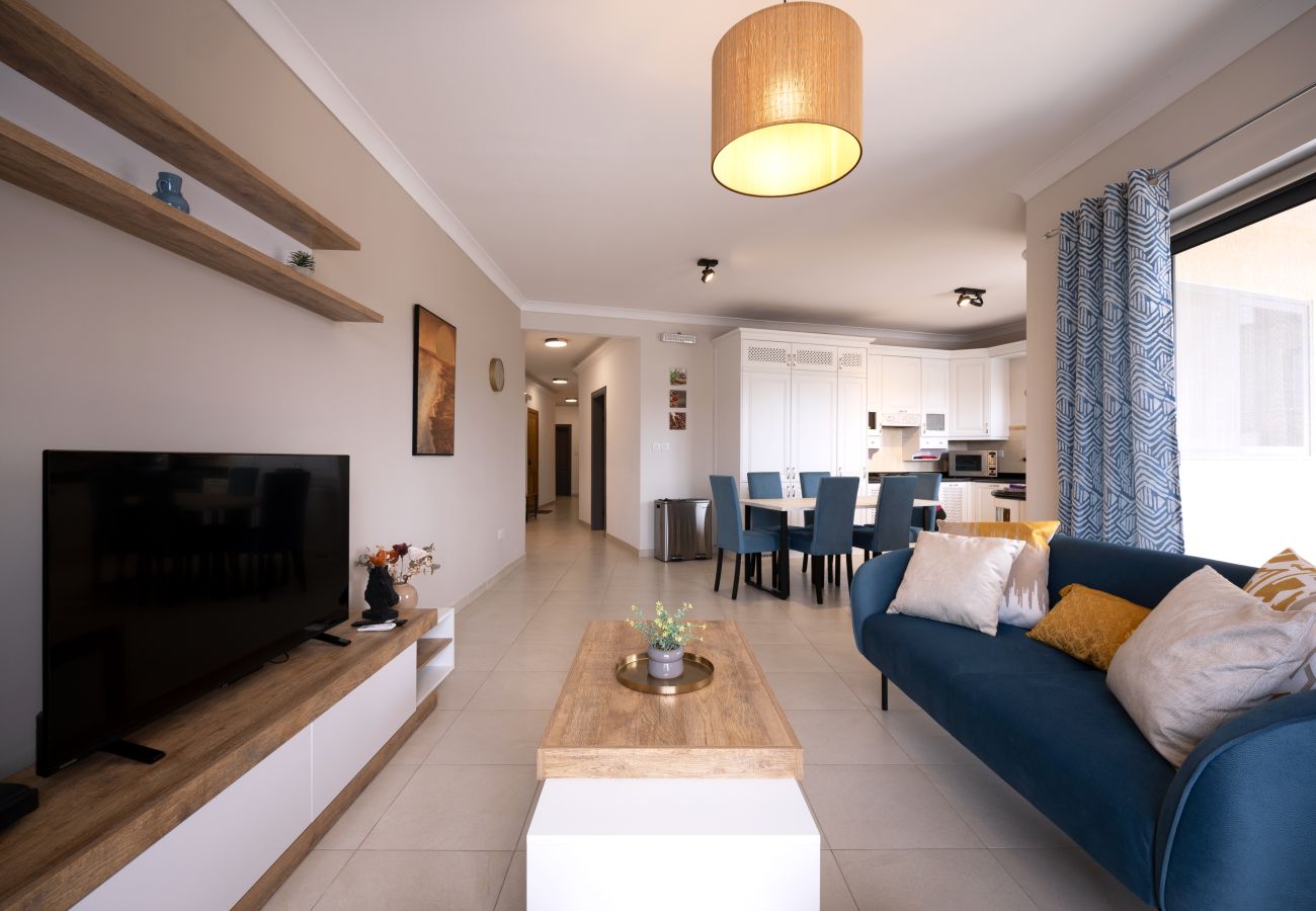 Apartment in Gzira - Seafront beautiful 3 bedroom with balcony KDOU1-1