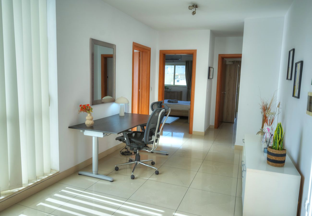 Apartment in Gzira - Bright & spacious 3 bedroom, shared garden JELL1-1
