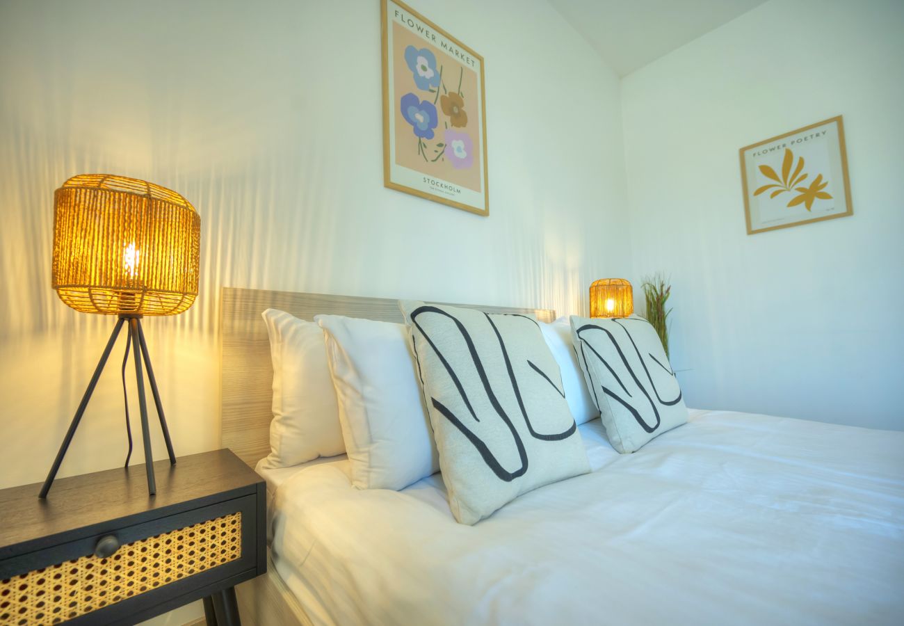Apartment in Gzira - Bright & spacious 3 bedroom, shared garden JELL1-1