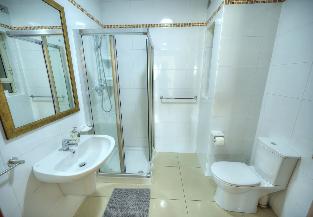 Apartment in Gzira - Bright & spacious 3 bedroom, shared garden JELL1-1