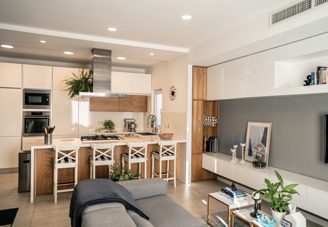 Apartment in St Julian's - Luxury & spacious 3 bedroom, large balcony KBAS1-3