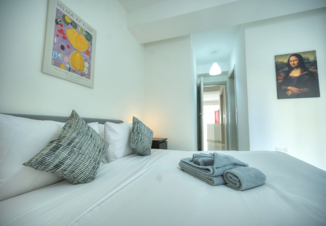 Apartment in Gzira - Seafront 2 bedroom with balcony & jacuzzi GOGZR-6