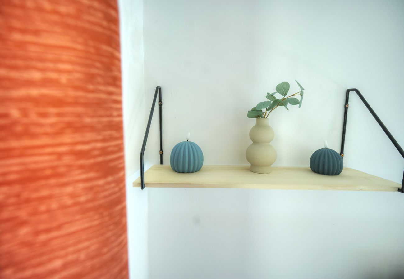 Apartment in Gzira - Seafront 2 bedroom with balcony & jacuzzi GOGZR-6