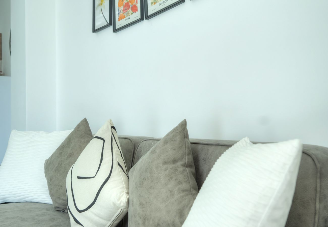Apartment in Gzira - Seafront 2 bedroom with balcony & jacuzzi GOGZR-6