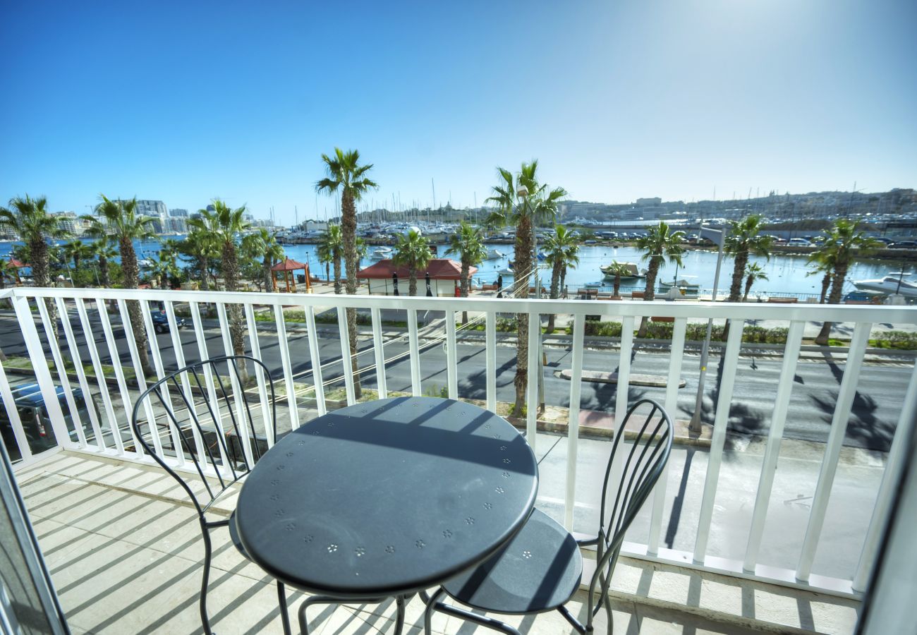 Apartment in Gzira - Seafront 2 bedroom with balcony & jacuzzi GOGZR-6