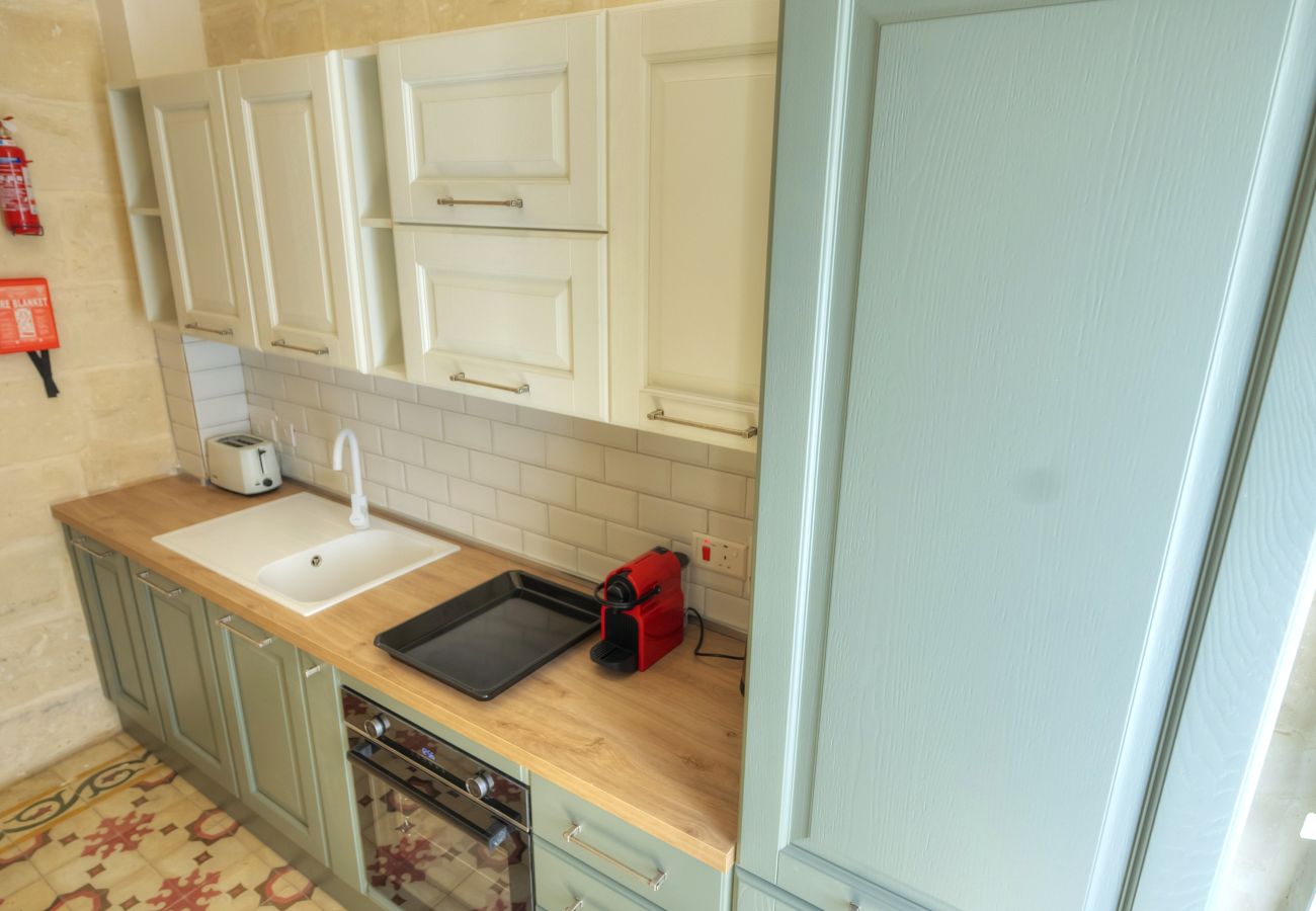Terraced House in L-Isla - Traditional townhouse with roof terrace RTHE1-1