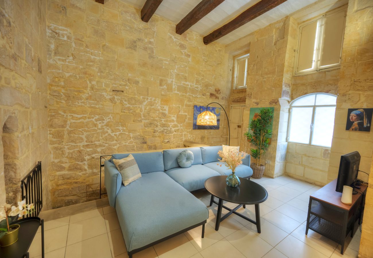 Terraced House in Valletta - Magestic palazzo, jacuzzi on roof terrace GOVAL-3