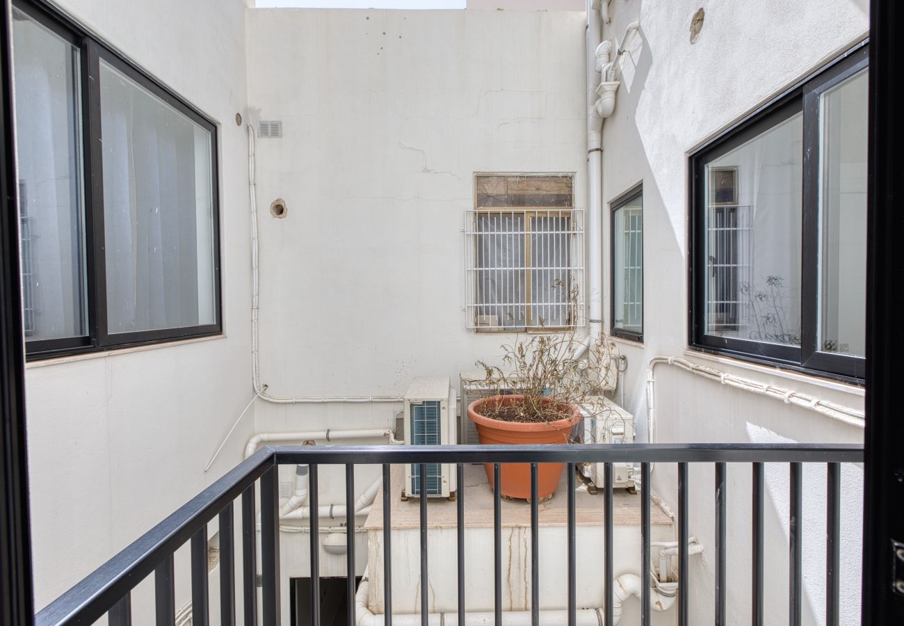 Studio in Cospicua - Charming double studio, shared sun terrace GOBLU-1 