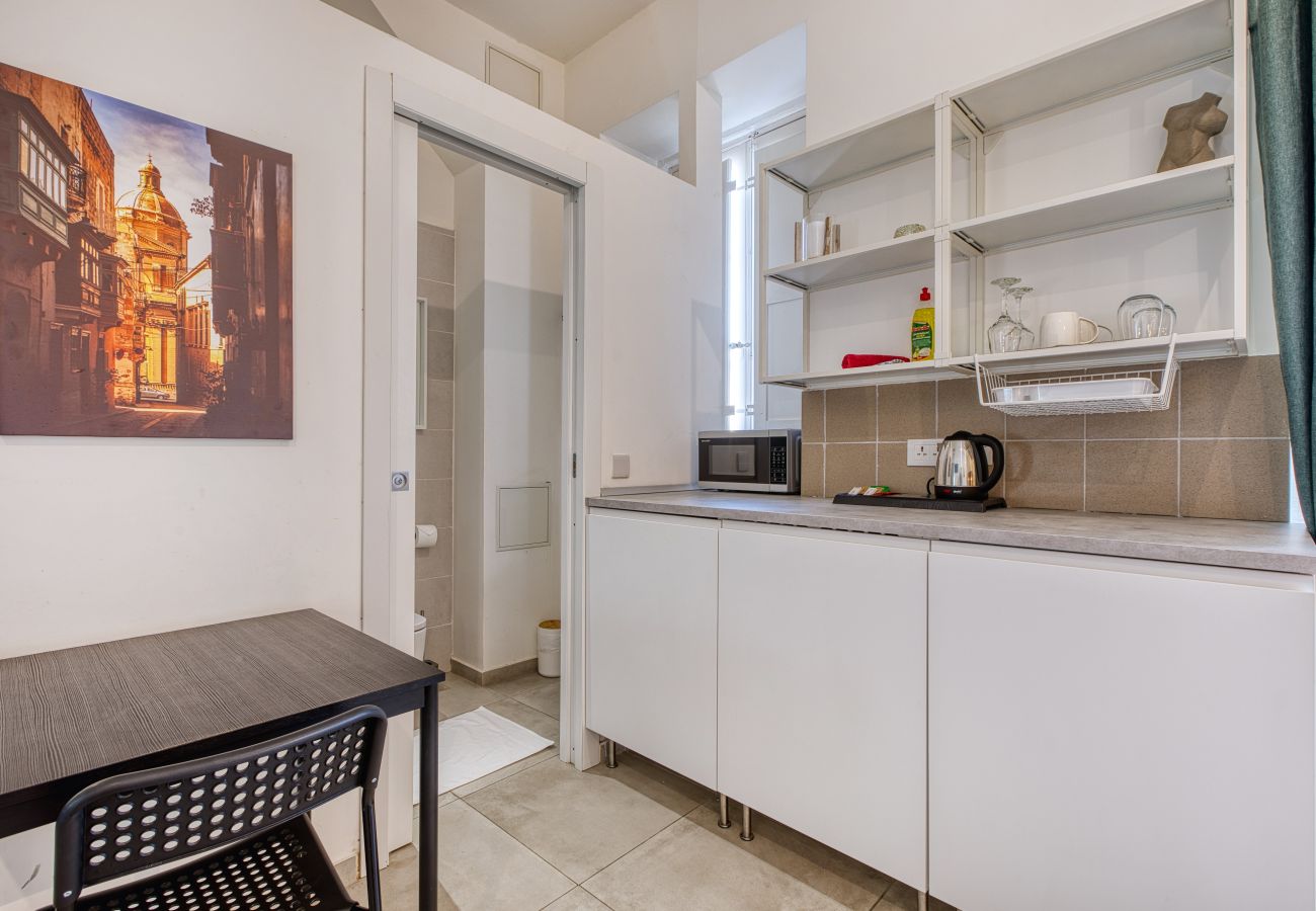 Studio in Cospicua - Bright studio, kitchenette, roof terrace GOBLU-3