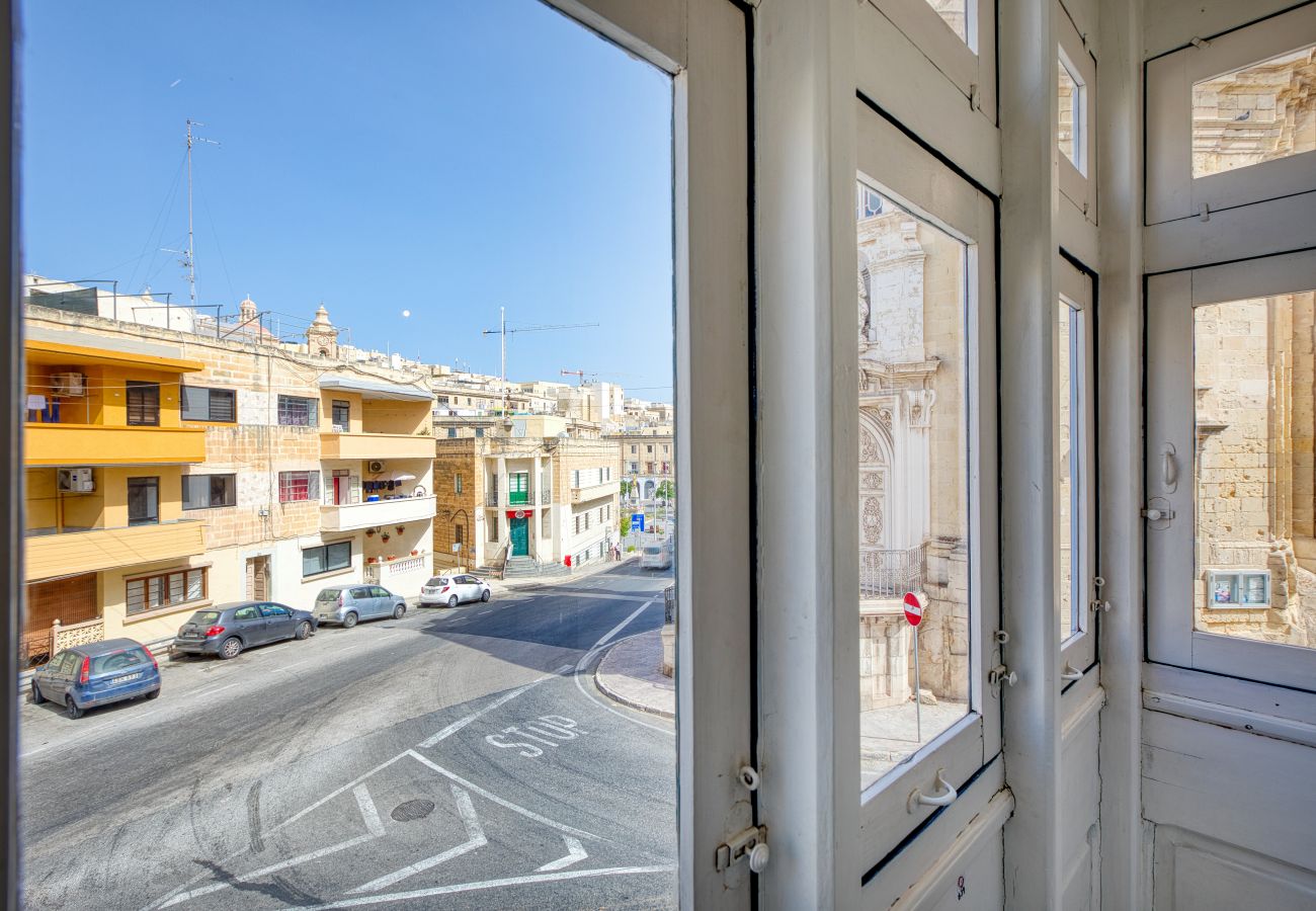 Studio in Cospicua - Bright studio, kitchenette, roof terrace GOBLU-3