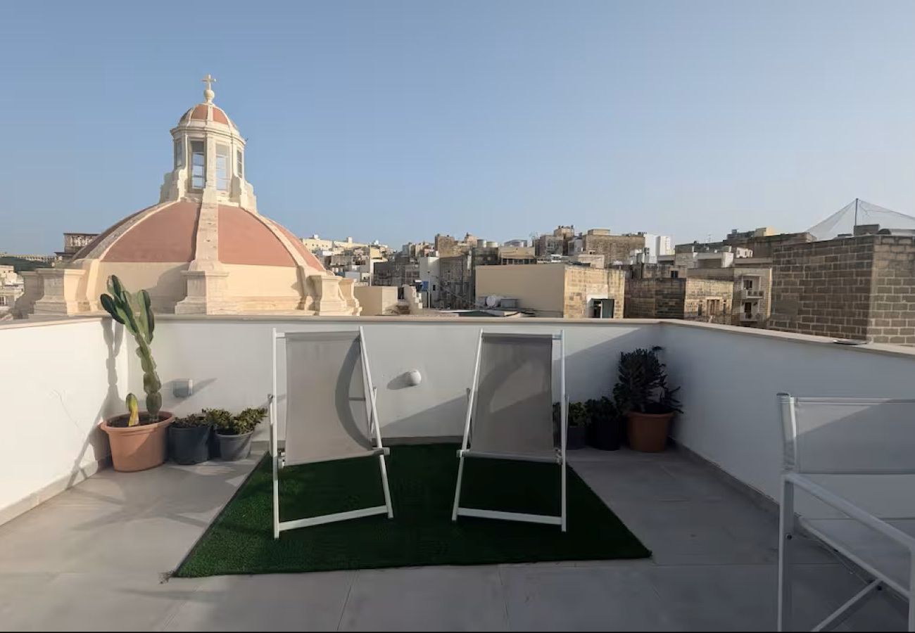 Studio in Cospicua - Charming studio with kitchenette & balcony GOBLU-6
