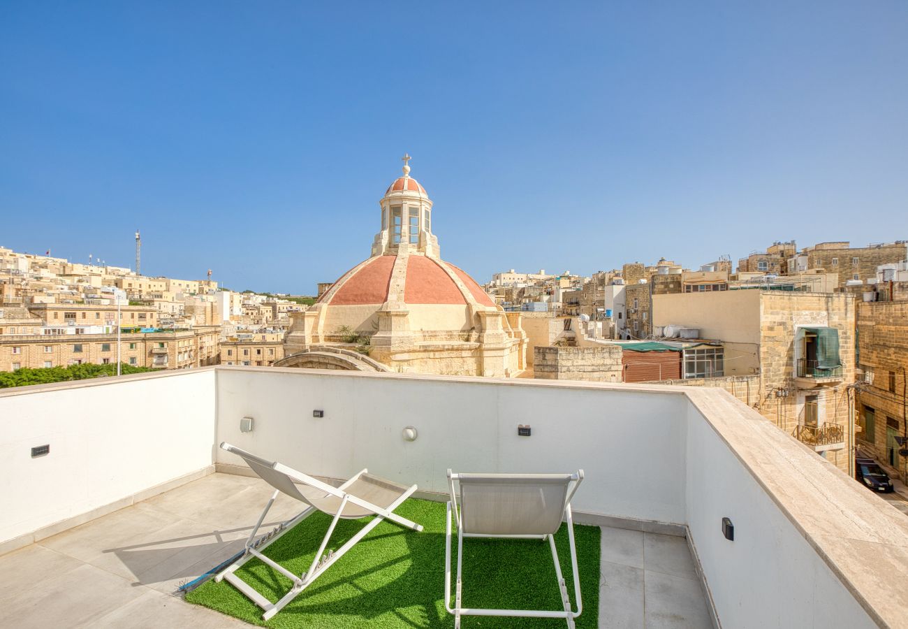 Studio in Cospicua - Charming studio with kitchenette & balcony GOBLU-6
