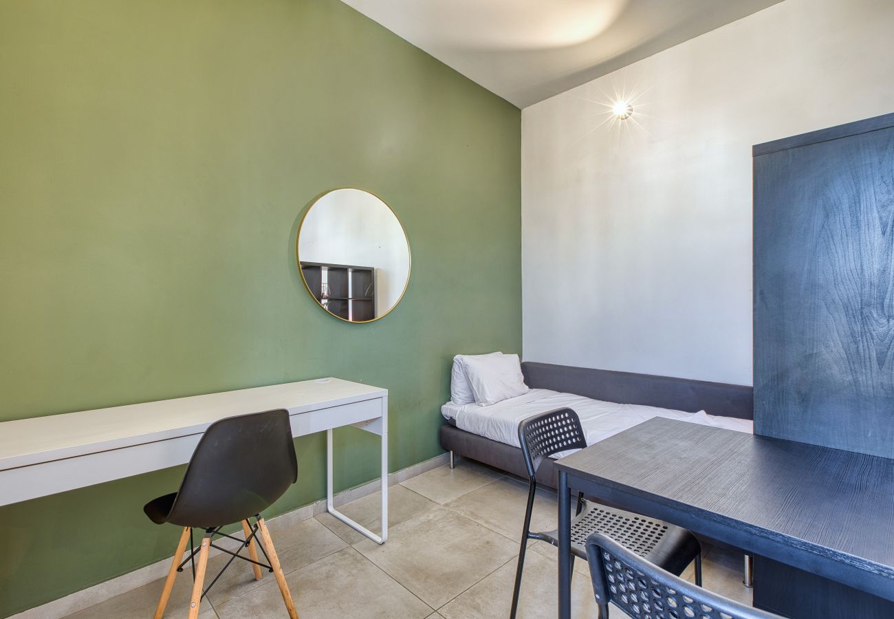 Studio in Cospicua - Charming studio with kitchenette & balcony GOBLU-6