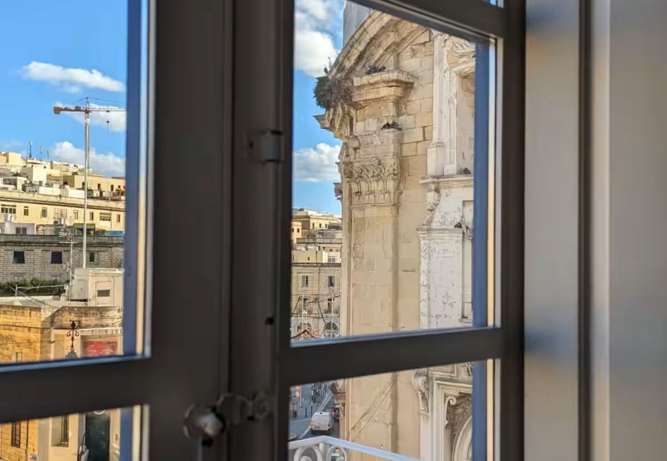 Studio in Cospicua - Stylish studio, balcony, roof terrace GOBLU-5