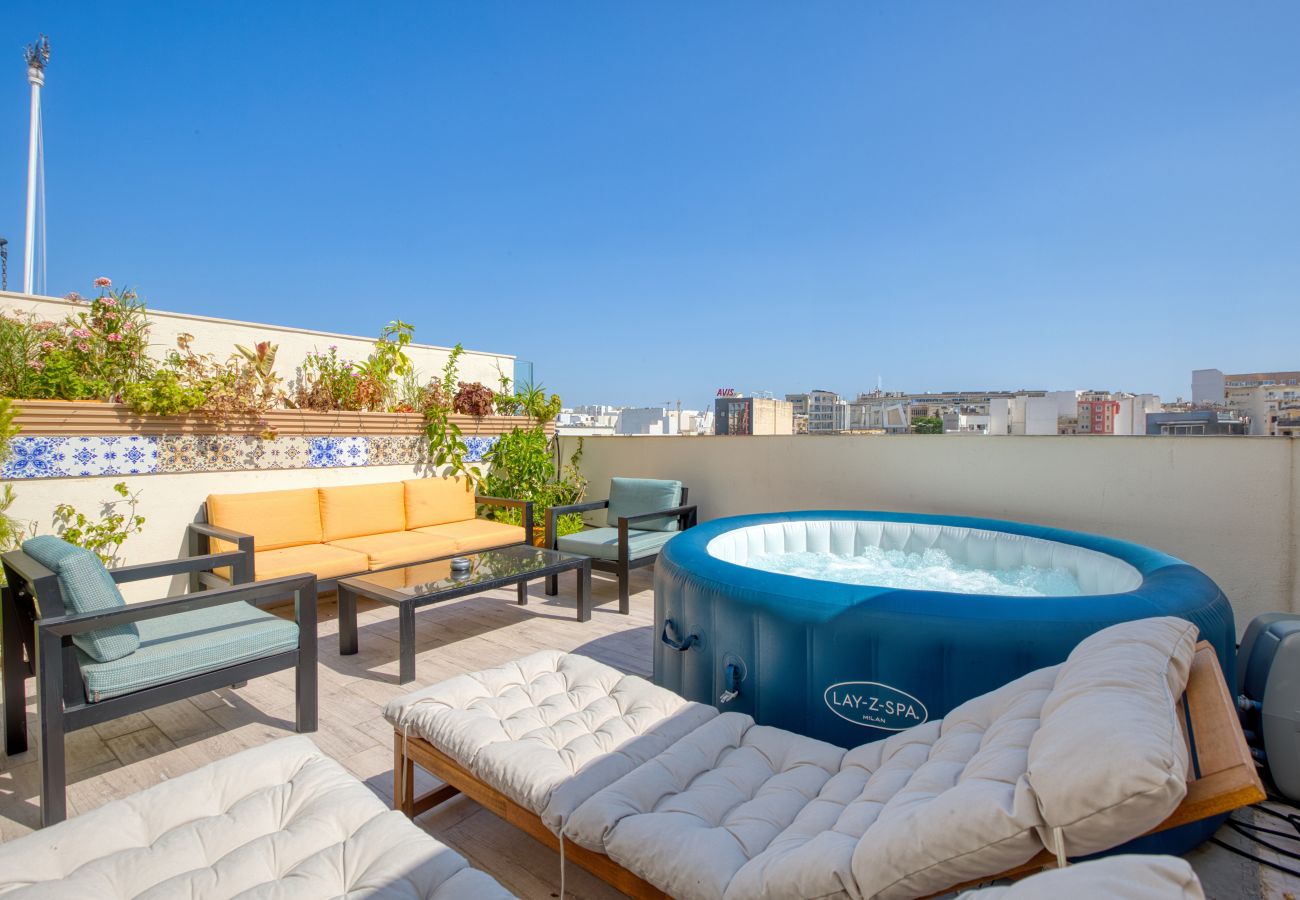 Apartment in Msida - Charming 3bedroom with jacuzzi and terrace MCAR1-2