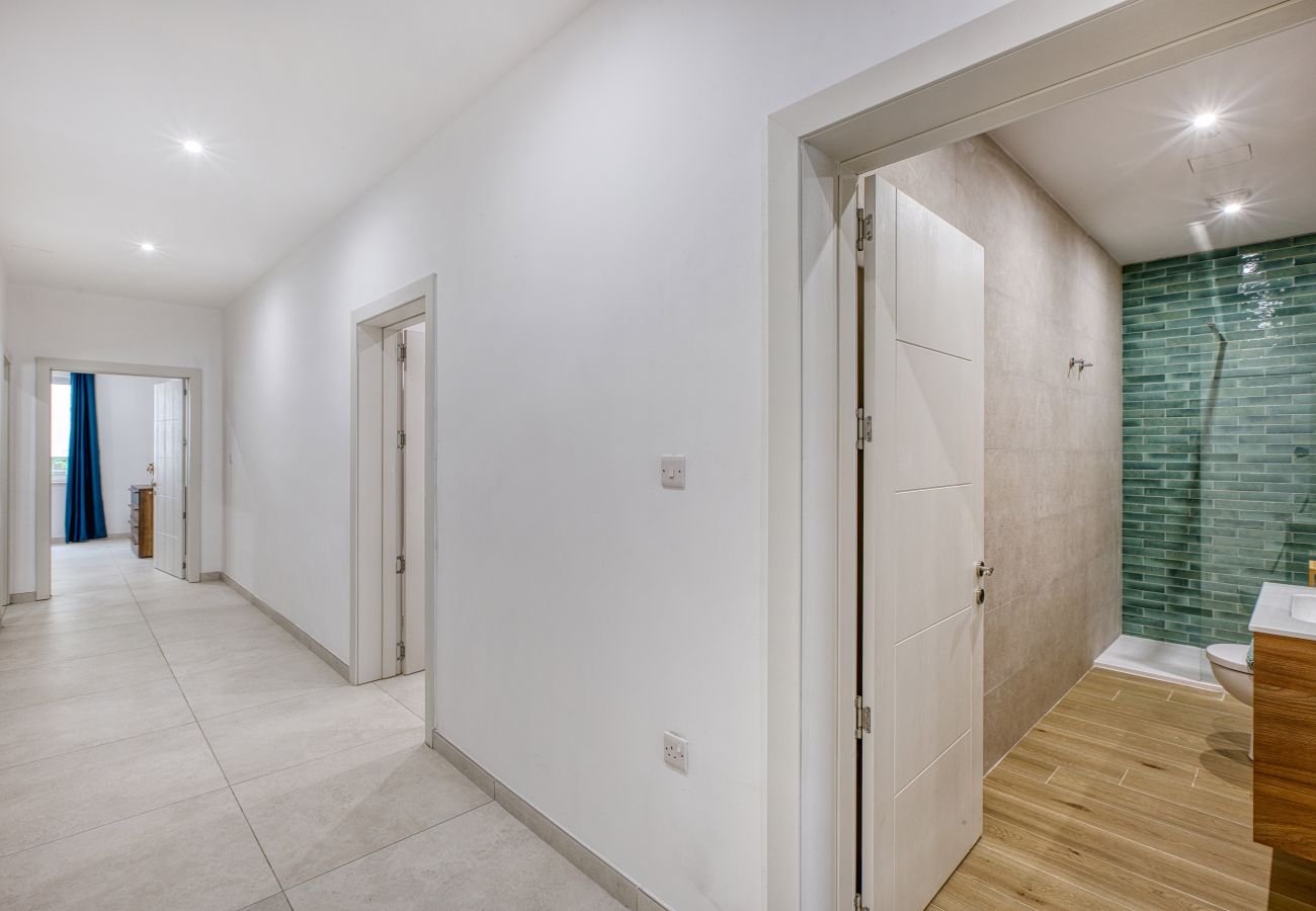 Apartment in Sliema - Spacious & Cozy 4-Bedroom in Sliema JELL1-2