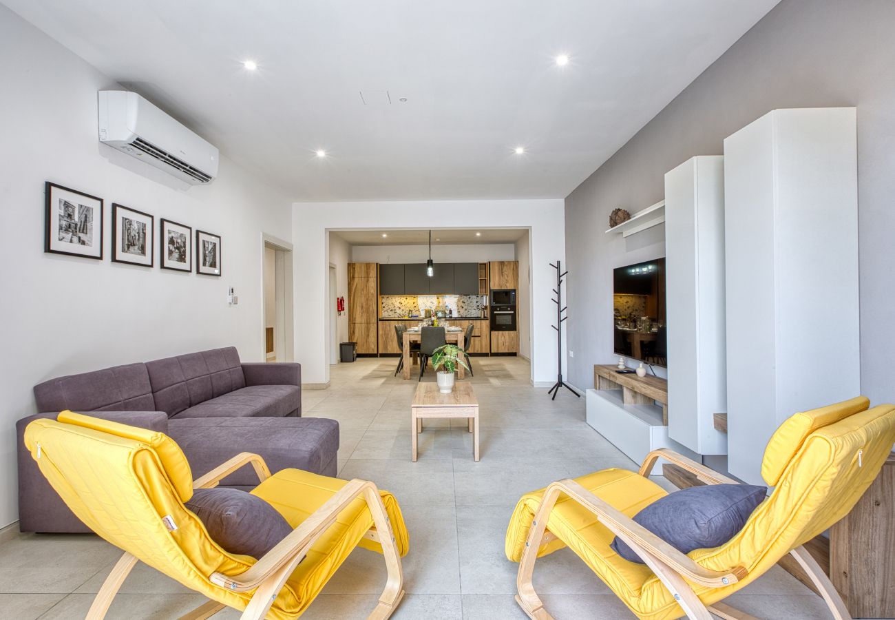 Apartment in Sliema - Spacious & Cozy 4-Bedroom in Sliema JELL1-2
