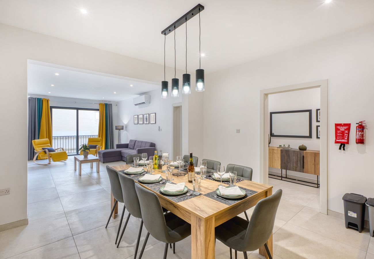 Apartment in Sliema - Spacious & Cozy 4-Bedroom in Sliema JELL1-2