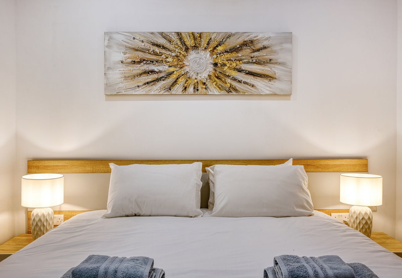 Apartment in Sliema - Spacious & Cozy 4-Bedroom in Sliema JELL1-2