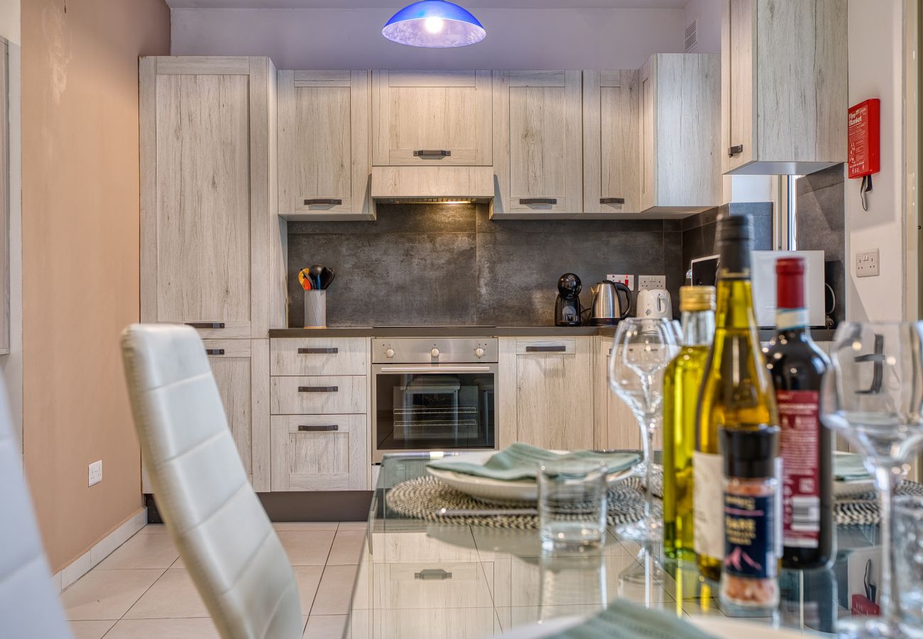 Apartment in Gzira - Modern & Charming 1-Bedroom flat in Gzira JVAS1-1