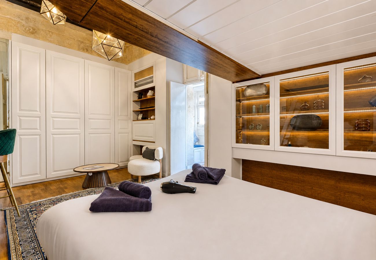 Apartment in Valletta - Luxury studio with Maltese balcony LDEM2-1