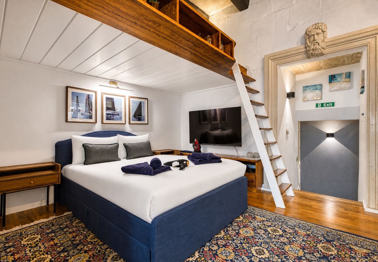 Apartment in Valletta - Luxury studio with Maltese balcony LDEM2-1