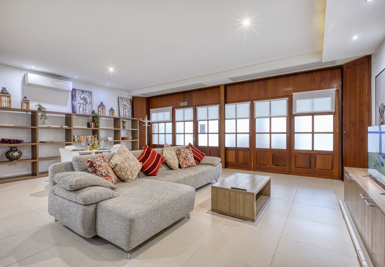 Apartment in Birgu - Spacious waterfront 1-bedroom apartment GSPI1-1