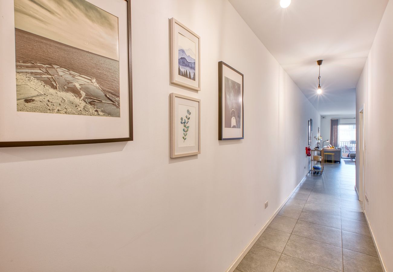 Apartment in Marsaxlokk - Bright & Cozy 3-Bedroom Apartment ACAL1-1