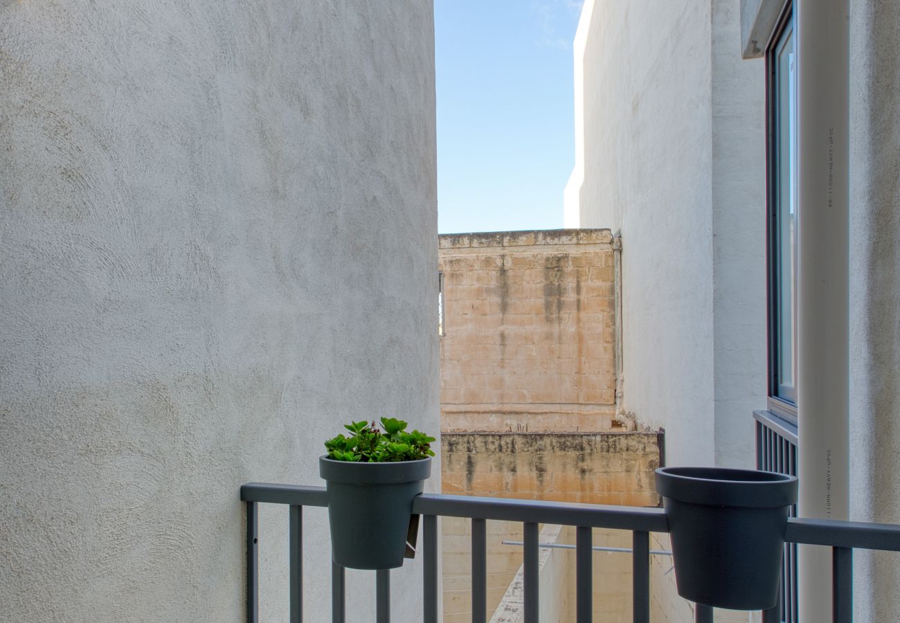 Apartment in Marsaxlokk - Bright & Cozy 3-Bedroom Apartment ACAL1-1