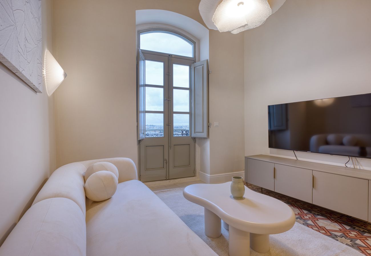 Apartment in Valletta - Elegant seaview 2 bedroom flat with balcony LDEM1-5