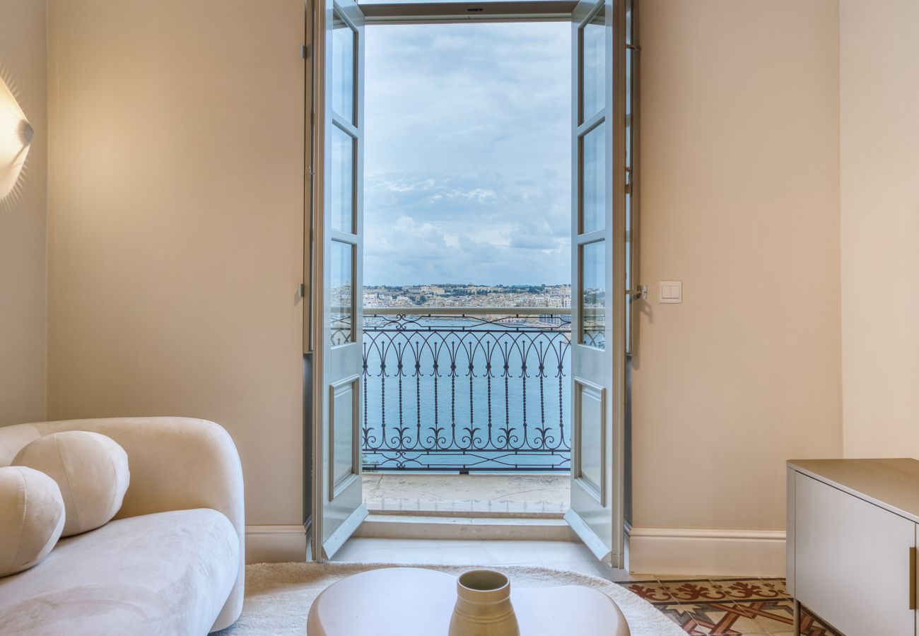 Apartment in Valletta - Elegant seaview 2 bedroom flat with balcony LDEM1-5