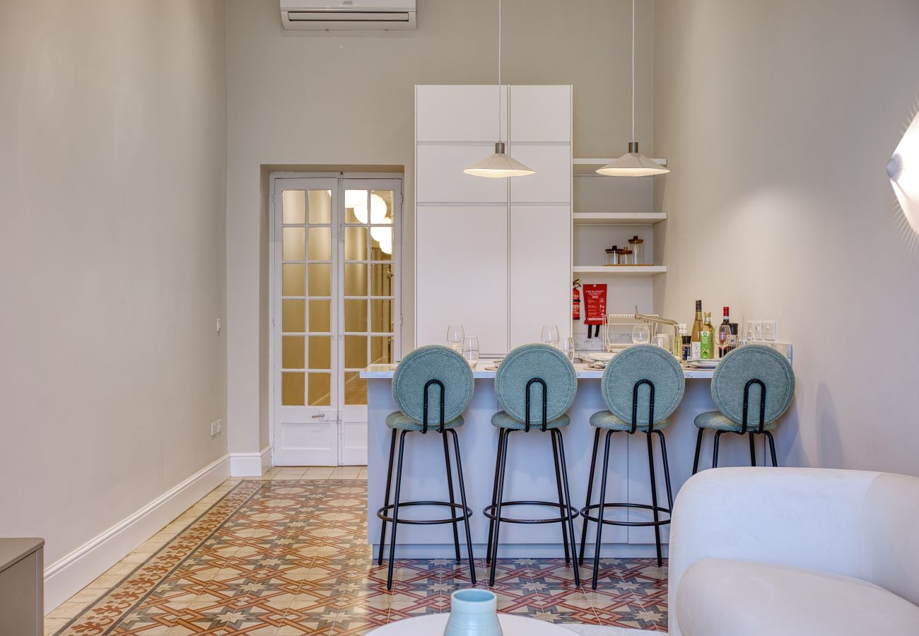 Apartment in Valletta - Elegant seaview 2 bedroom flat with balcony LDEM1-5