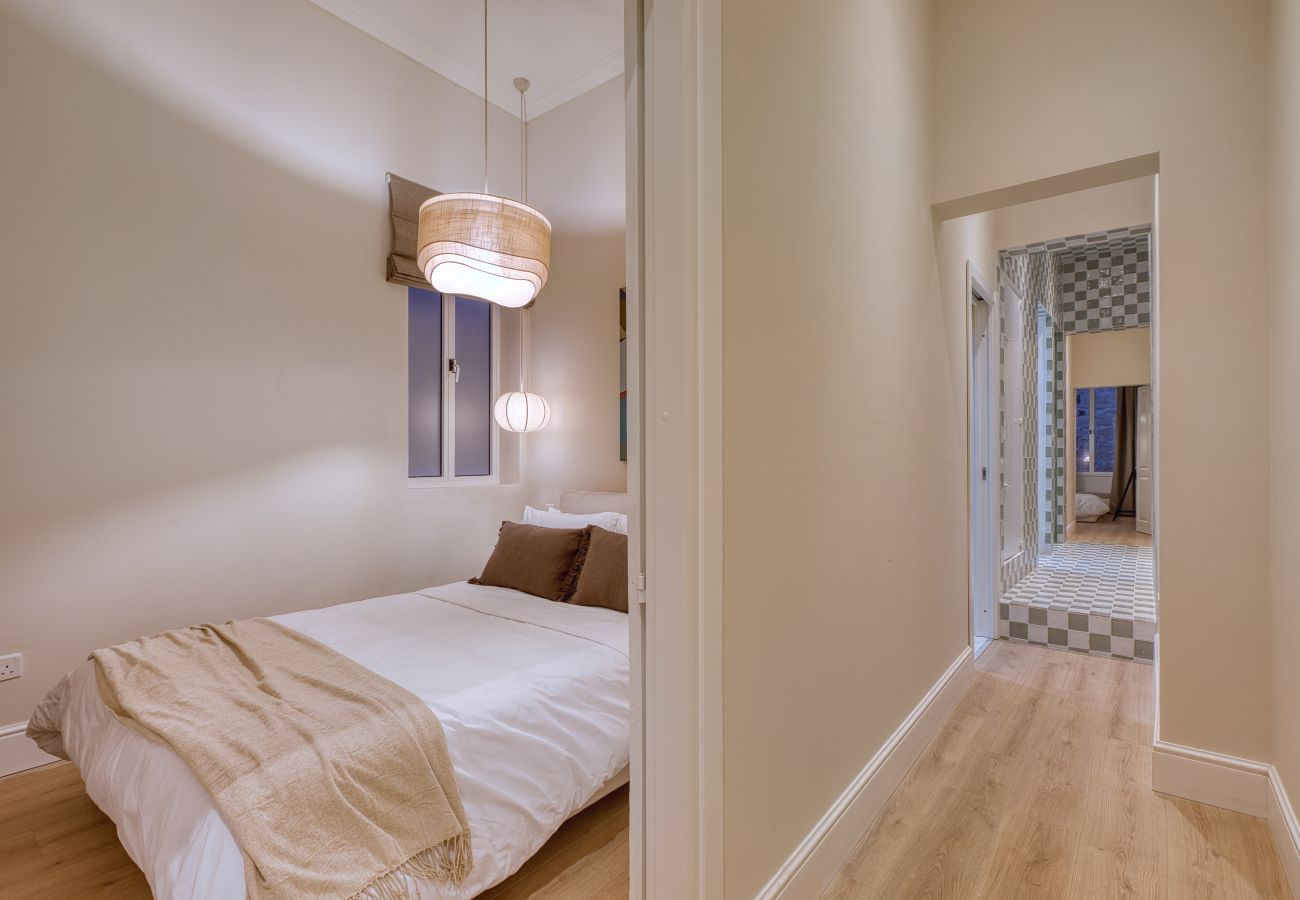 Apartment in Valletta - Traditional seaview 3 bedroom with balcony LDEM1-6