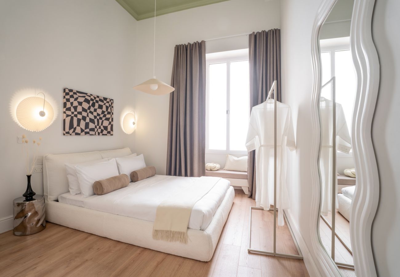 Apartment in Valletta - Traditional seaview 3 bedroom with balcony LDEM1-6