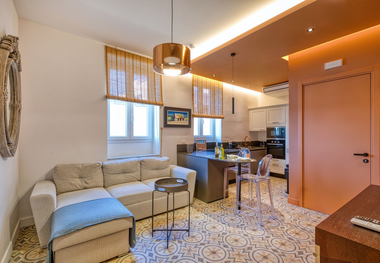 Apartment in L-Isla - Plush one bedroom flat, sea view balcony LMAC1-1