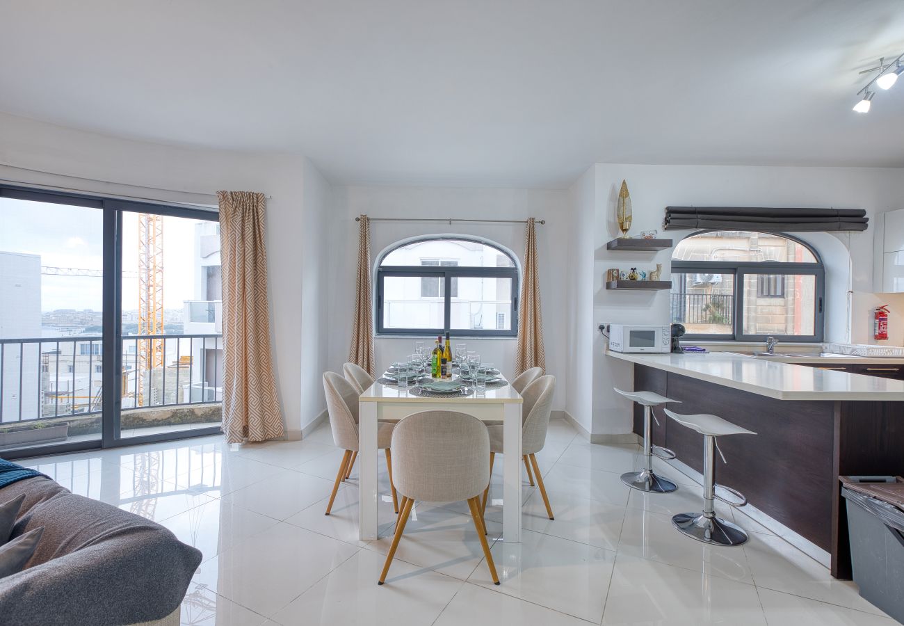 Apartment in St Julian's - Bright, modern & spacious 3 bedroom flat MMIC1-1