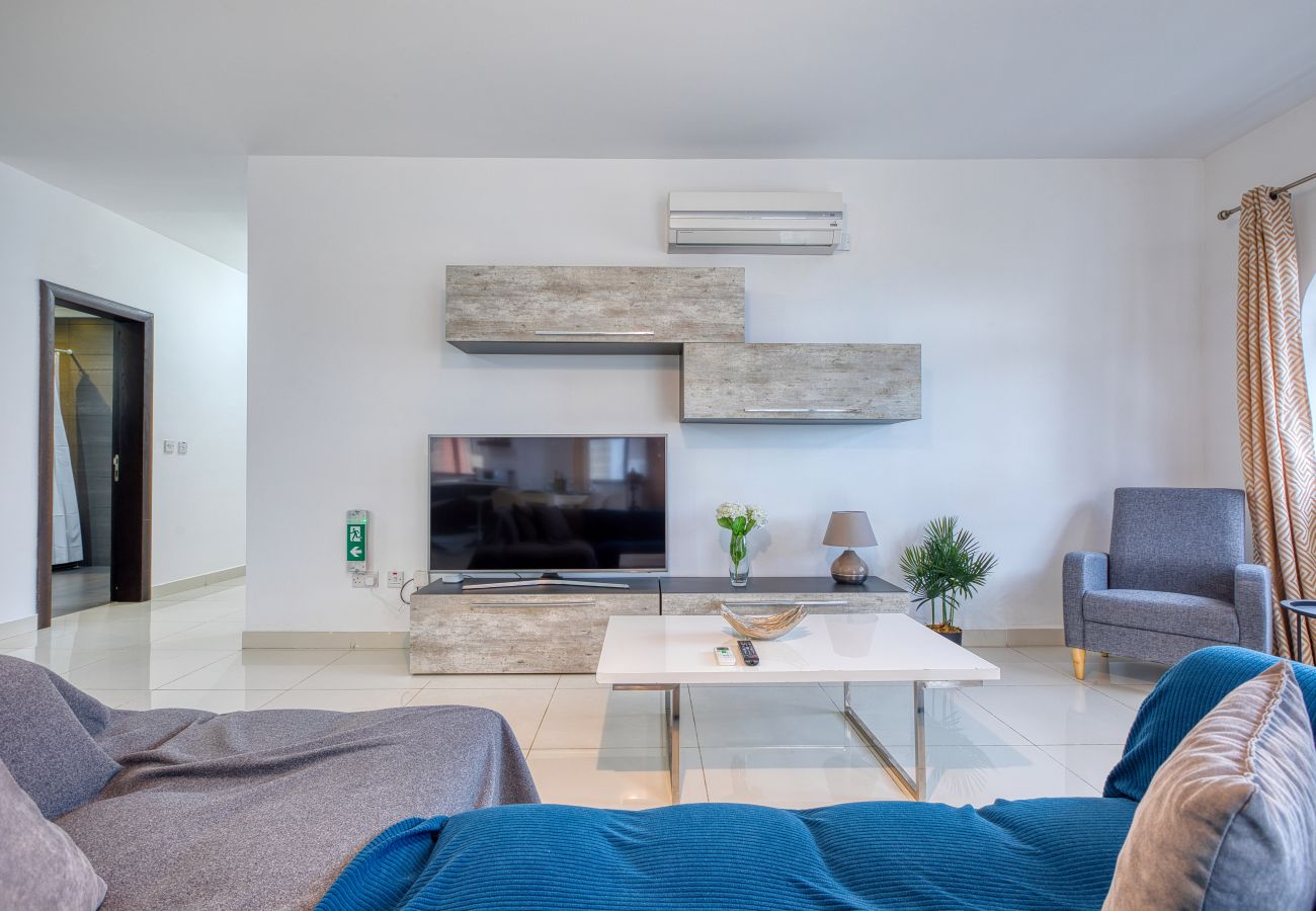 Apartment in St Julian's - Bright, modern & spacious 3 bedroom flat MMIC1-1