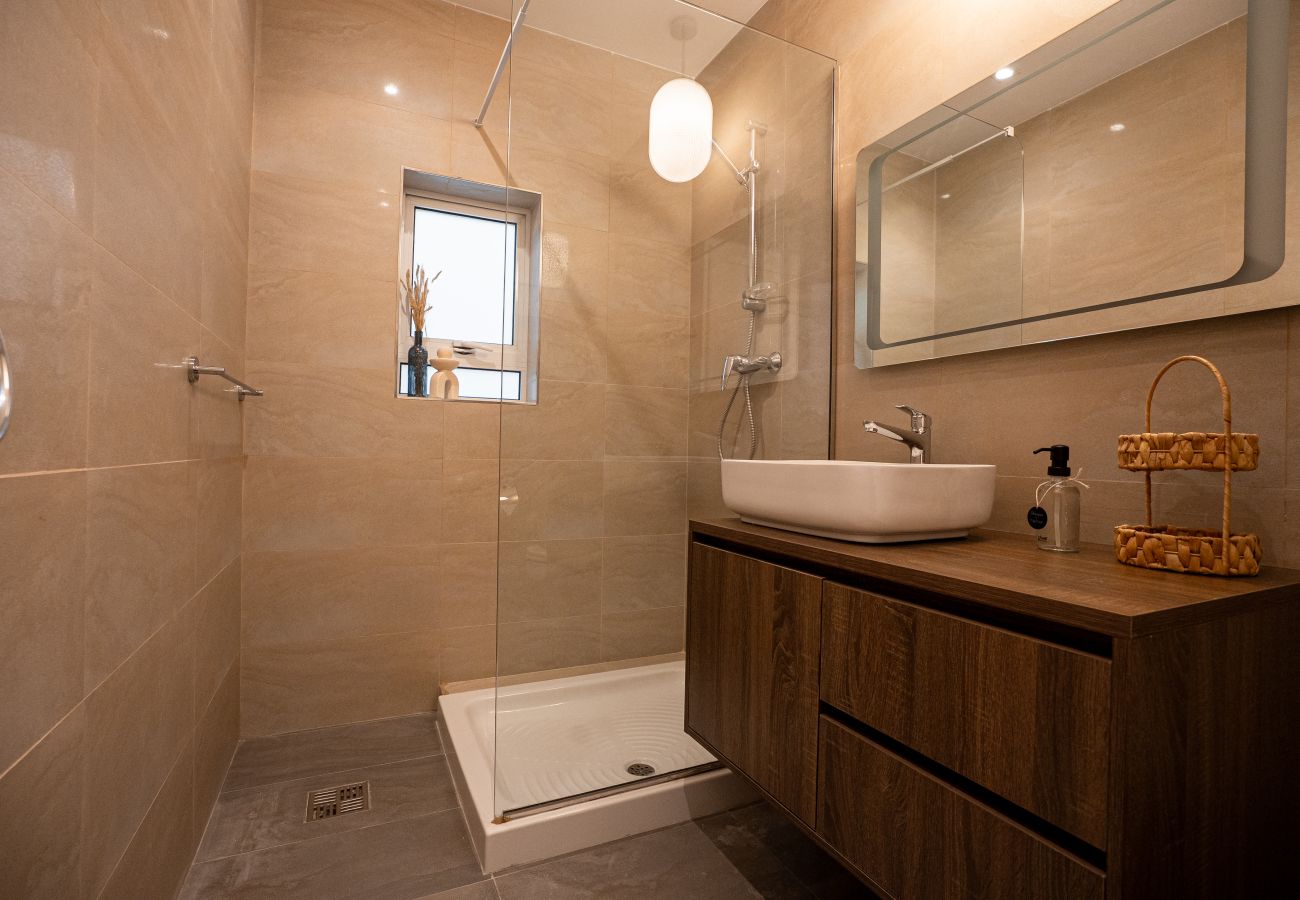 House in St Julian's - Sumptuous townhouse, sea view roof terrace GOSTJ-2